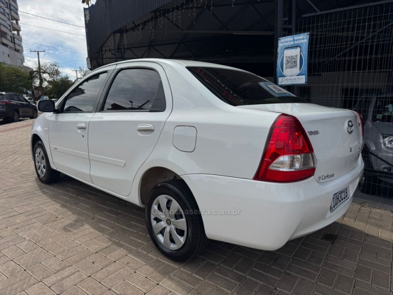 ETIOS 1.5 XS SEDAN 16V FLEX 4P MANUAL - 2013 - TAPEJARA
