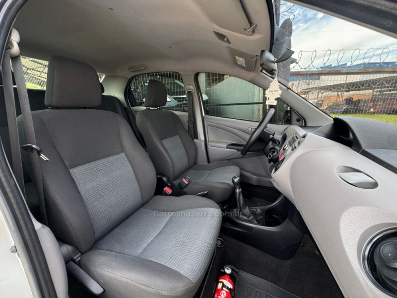 ETIOS 1.5 XS SEDAN 16V FLEX 4P MANUAL - 2013 - TAPEJARA