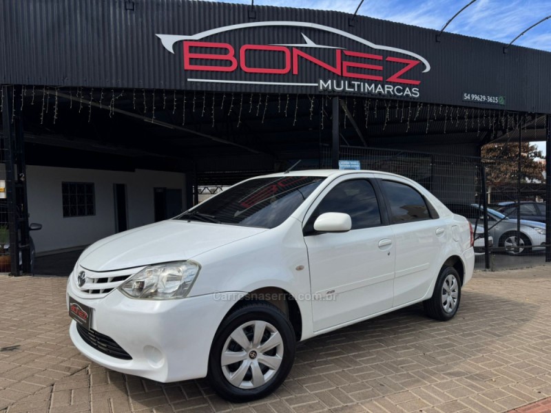etios 1.5 xs sedan 16v flex 4p manual 2013 tapejara