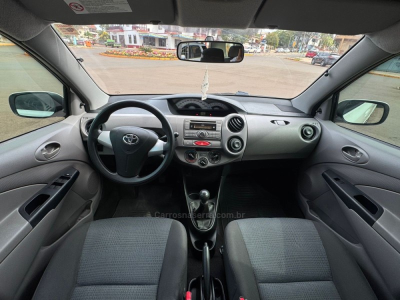 ETIOS 1.5 XS SEDAN 16V FLEX 4P MANUAL - 2013 - TAPEJARA