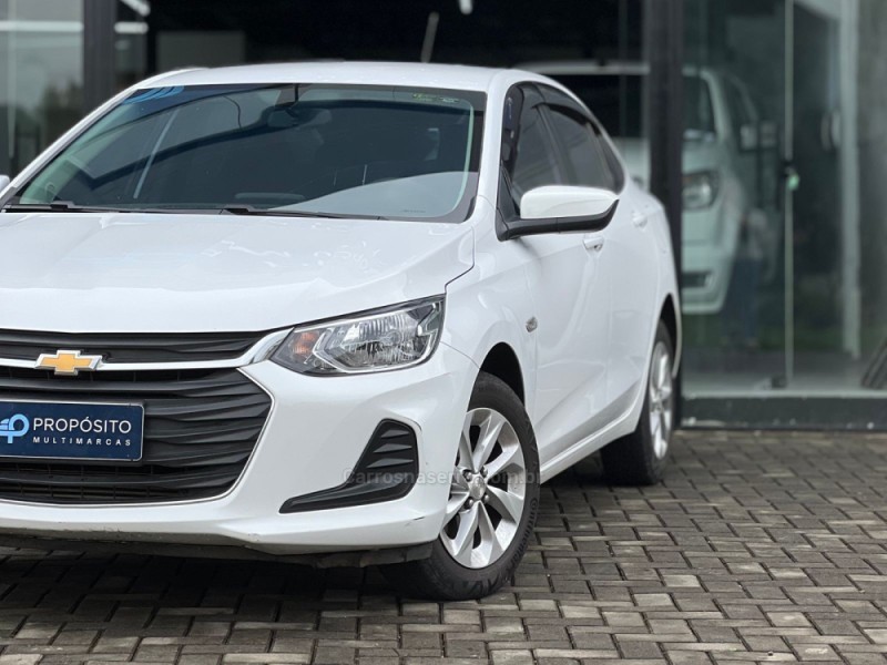 ONIX 1.0 LT PLUS 8V FLEX 4P MANUAL - 2022 - ESTâNCIA VELHA