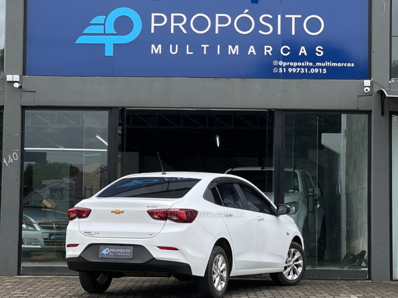 ONIX 1.0 LT PLUS 8V FLEX 4P MANUAL - 2022 - ESTâNCIA VELHA