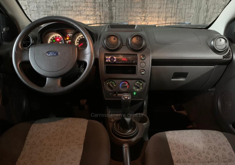 FIESTA 1.6 ROCAM SE SEDAN 8V FLEX 4P MANUAL - 2012 - CAXIAS DO SUL
