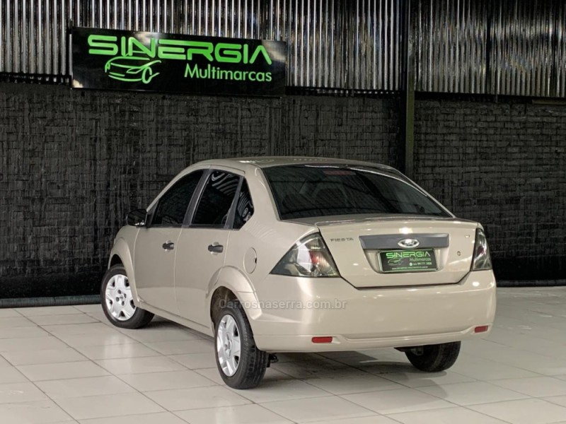 FIESTA 1.6 ROCAM SE SEDAN 8V FLEX 4P MANUAL - 2012 - CAXIAS DO SUL