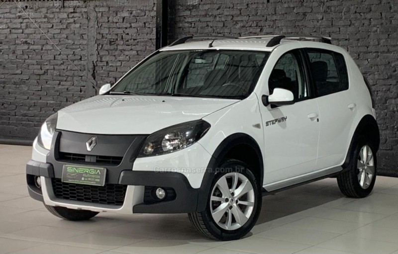 SANDERO 1.6 STEPWAY 8V FLEX 4P MANUAL - 2014 - CAXIAS DO SUL