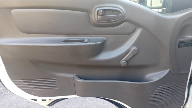 HR 2.5 TCI HD BAU 4X2 8V 97CV TURBO INTERCOOLER DIESEL 2P MANUAL - 2012 - FARROUPILHA