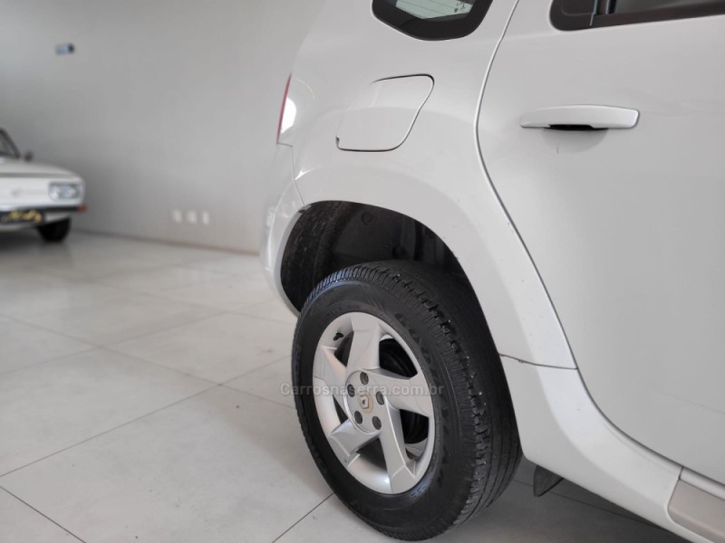 DUSTER 2.0 DYNAMIQUE 4X2 16V FLEX 4P MANUAL - 2013 - CANELA