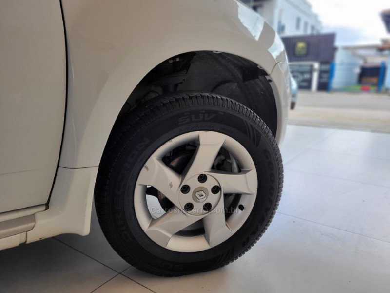 DUSTER 2.0 DYNAMIQUE 4X2 16V FLEX 4P MANUAL - 2013 - CANELA
