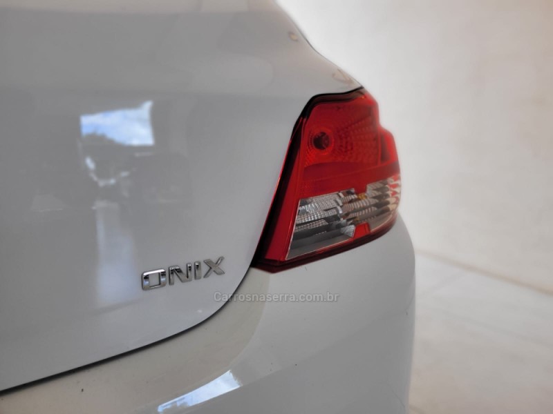 ONIX 1.0 MPFI LS 8V FLEX 4P MANUAL - 2016 - CANELA