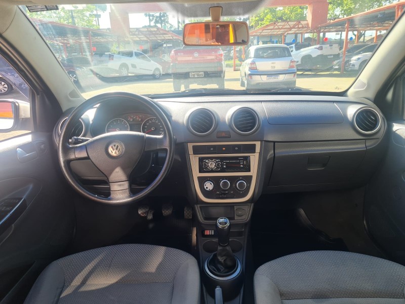 VOYAGE 1.0 MI 8V FLEX 4P MANUAL - 2011 - CANELA
