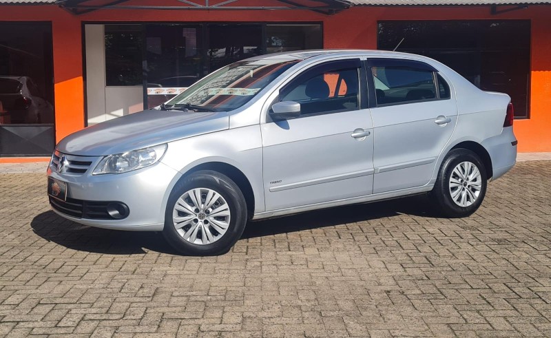 VOYAGE 1.0 MI 8V FLEX 4P MANUAL - 2011 - CANELA
