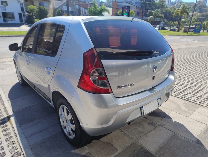 SANDERO 1.6 PRIVILÉGE 8V FLEX 4P MANUAL - 2008 - CAXIAS DO SUL