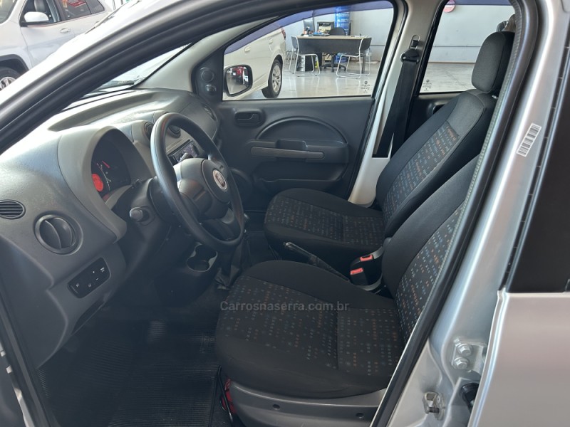 UNO 1.0 EVO VIVACE 8V FLEX 4P MANUAL - 2014 - TAQUARA