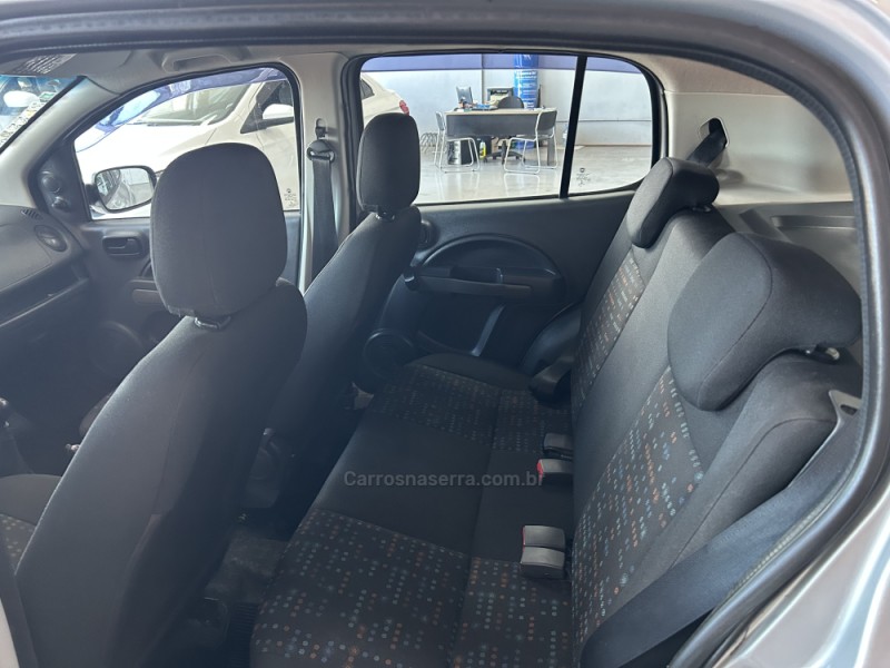 UNO 1.0 EVO VIVACE 8V FLEX 4P MANUAL - 2014 - TAQUARA