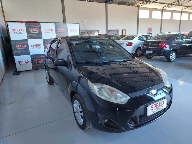 FIESTA 1.6 MPI SEDAN 8V FLEX 4P MANUAL - 2014 - SãO SEBASTIãO DO CAí