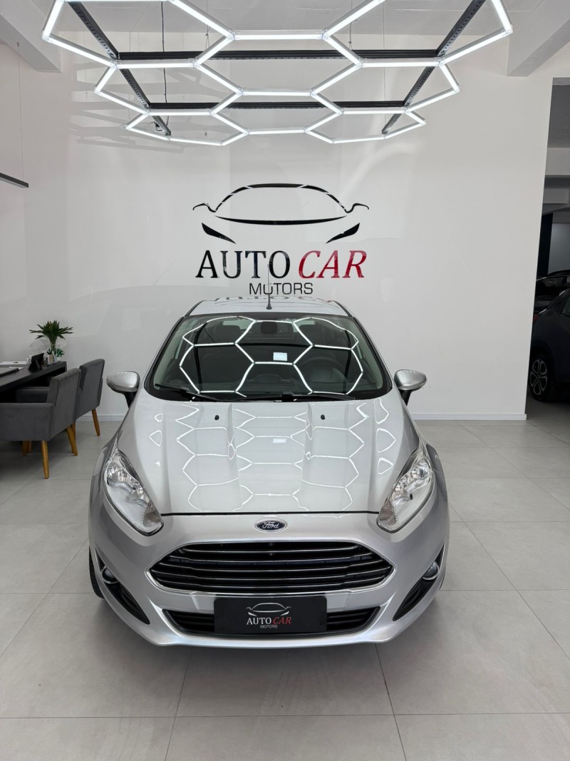 FIESTA 1.6 TITANIUM PLUS HATCH 16V FLEX 4P AUTOMÁTICO - 2015 - CAXIAS DO SUL