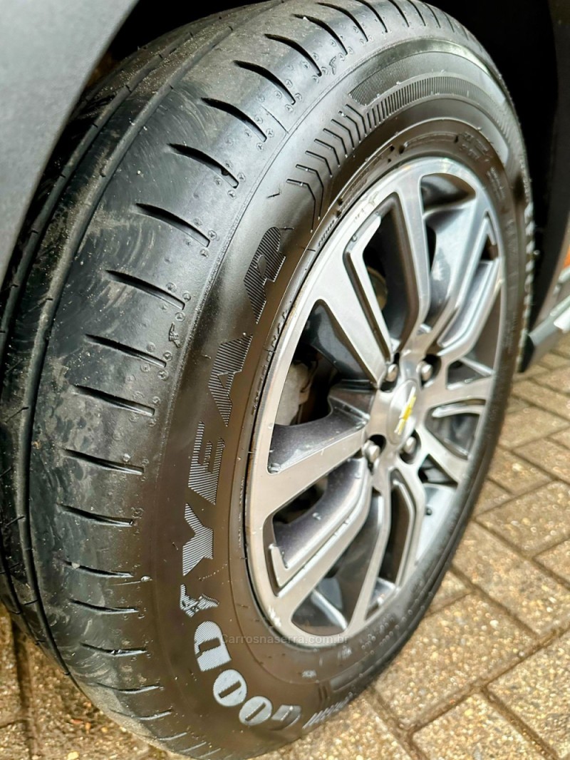 ONIX 1.4 MPFI ACTIV 8V FLEX 4P AUTOMÁTICO - 2017 - TRêS COROAS