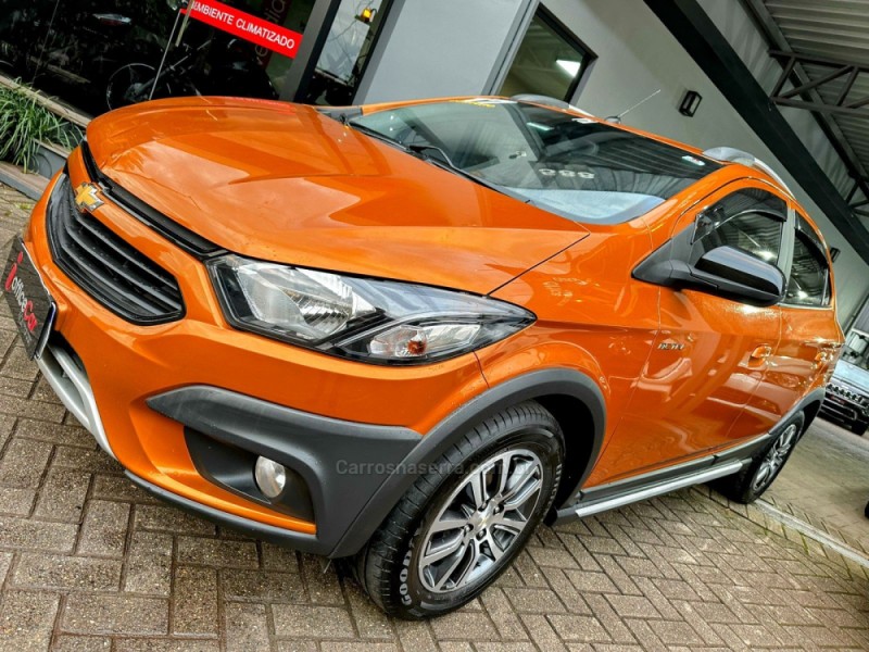 ONIX 1.4 MPFI ACTIV 8V FLEX 4P AUTOMÁTICO - 2017 - TRêS COROAS