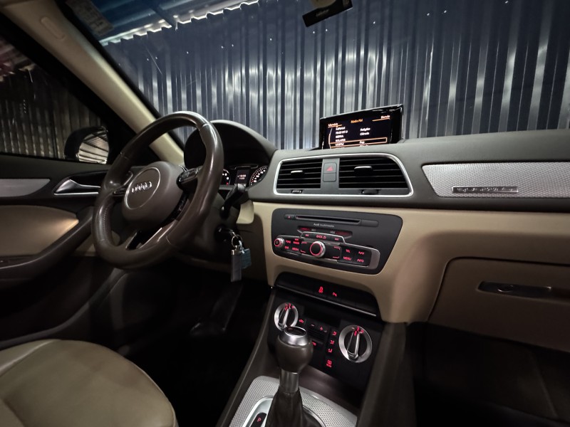 Q3 2.0 TFSI AMBIENTE QUATTRO 4P GASOLINA S TRONIC - 2013 - CAXIAS DO SUL