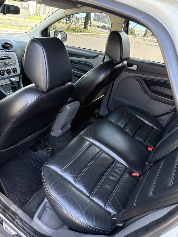 FOCUS 1.6 SE 8V FLEX 4P MANUAL - 2013 - FARROUPILHA