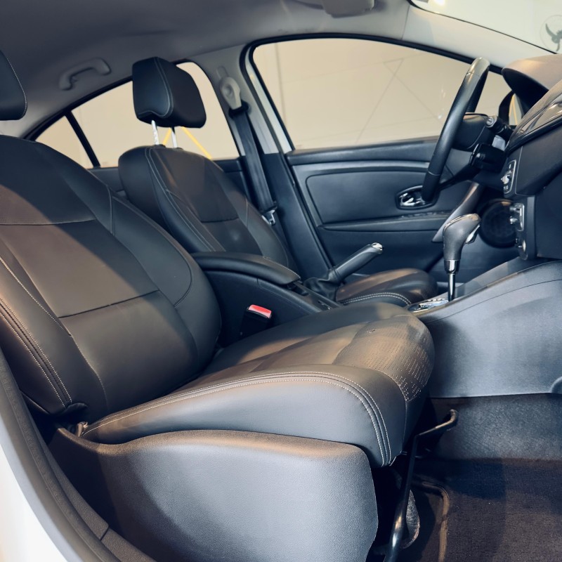 FLUENCE 2.0 DYNAMIQUE 16V FLEX 4P AUTOMÁTICO - 2015 - CAXIAS DO SUL