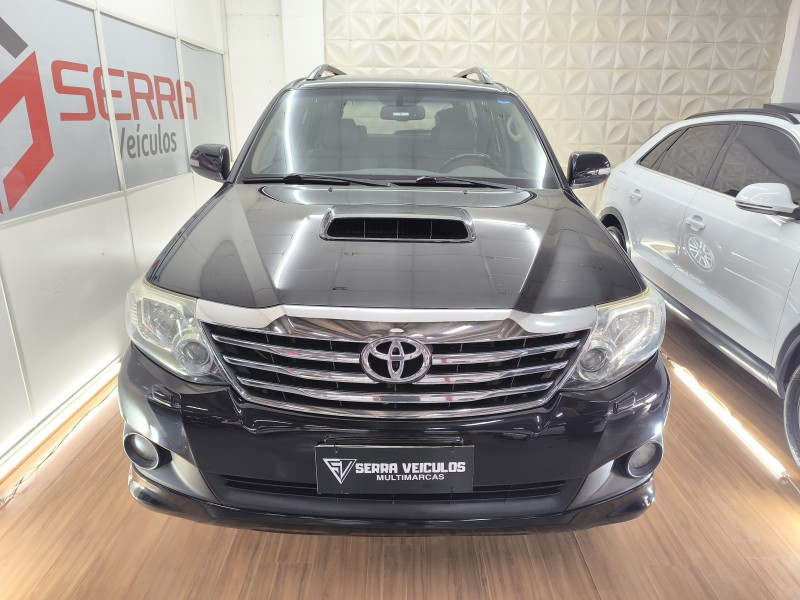 HILUX SW4 3.0 SRV 4X4 7 LUGARES 16V TURBO INTERCOOLER DIESEL 4P AUTOMÁTICO - 2012 - CAXIAS DO SUL