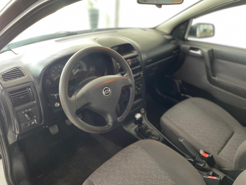 ASTRA 2.0 MPFI ADVANTAGE 8V FLEX 4P MANUAL - 2007 - BOM PRINCíPIO