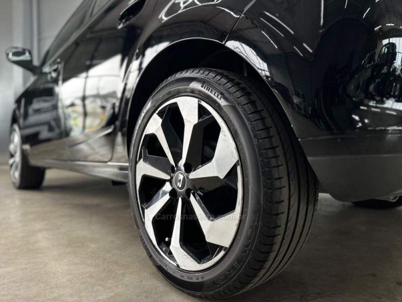 ONIX 1.0 LT 12V FLEX 4P MANUAL - 2014 - VACARIA