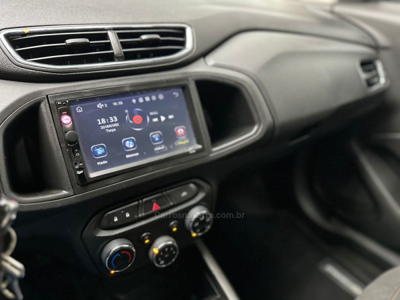 ONIX 1.0 LT 12V FLEX 4P MANUAL - 2014 - VACARIA