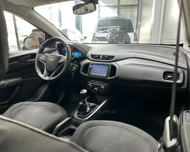 ONIX 1.0 LT 12V FLEX 4P MANUAL - 2014 - VACARIA
