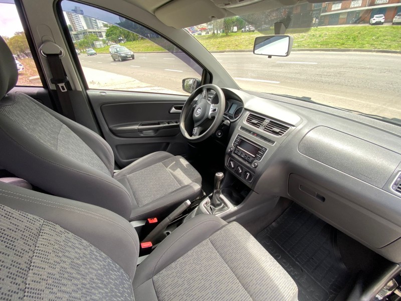FOX 1.6 MI ITREND 8V FLEX 4P MANUAL - 2014 - CAXIAS DO SUL