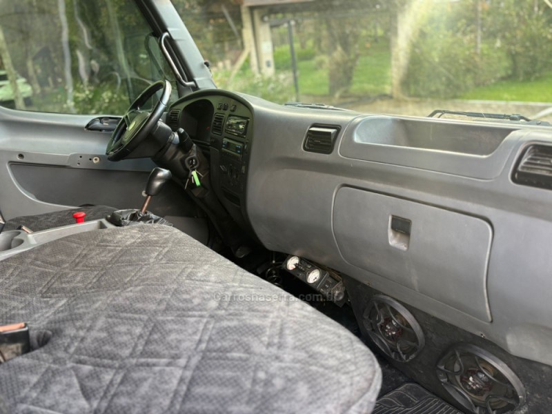ACCELO 915 C - 2004 - CANELA