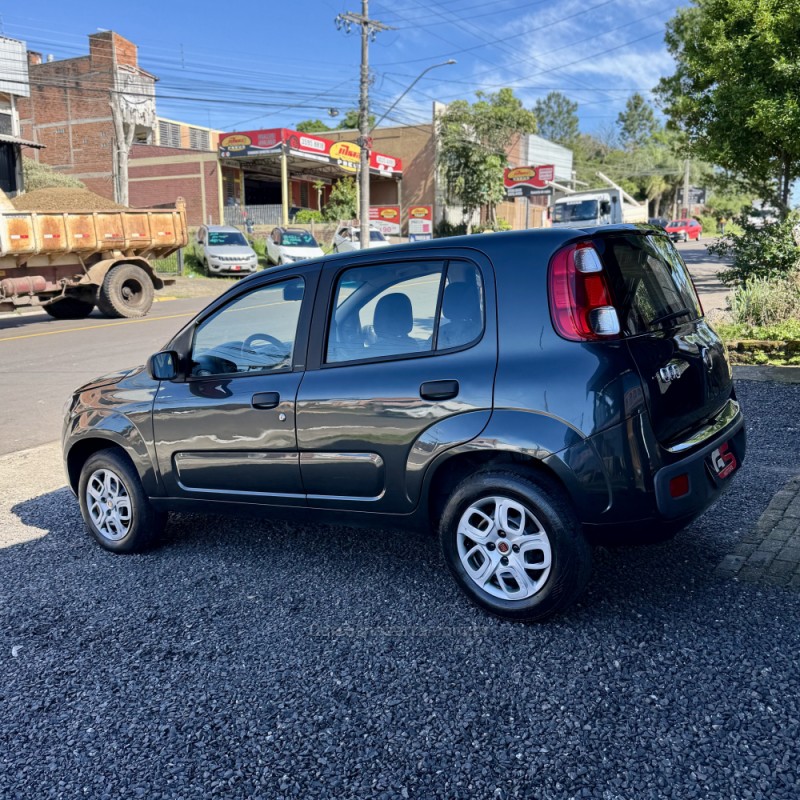 UNO 1.0 EVO VIVACE 8V FLEX 4P MANUAL - 2014 - NOVO HAMBURGO