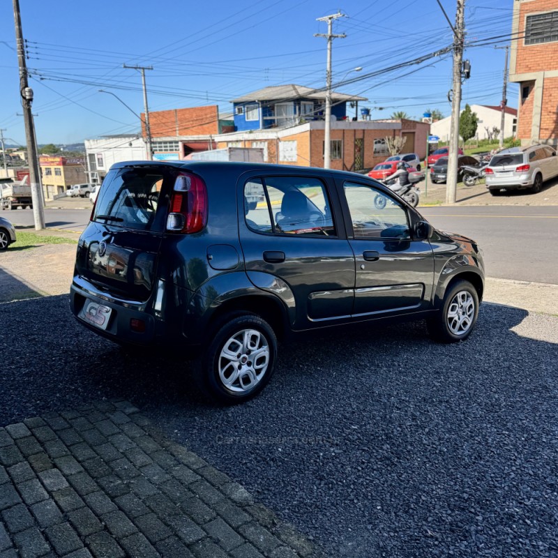 UNO 1.0 EVO VIVACE 8V FLEX 4P MANUAL - 2014 - NOVO HAMBURGO