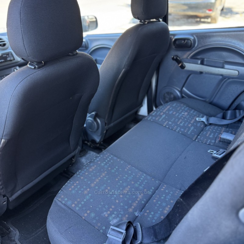 UNO 1.0 EVO VIVACE 8V FLEX 4P MANUAL - 2014 - NOVO HAMBURGO