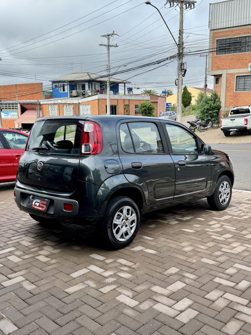 UNO 1.0 EVO VIVACE 8V FLEX 4P MANUAL - 2014 - NOVO HAMBURGO