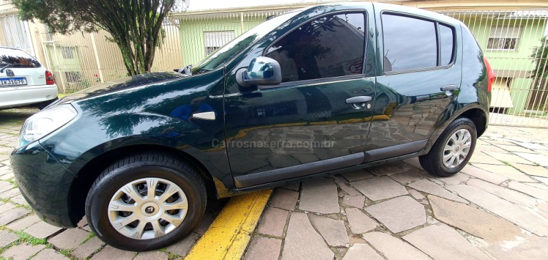 SANDERO 1.0 EXPRESSION 16V FLEX 4P MANUAL - 2011 - CAXIAS DO SUL