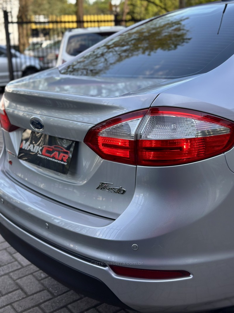 FIESTA 1.6 SE PLUS SEDAN 16V FLEX 4P AUTOMÁTICO - 2014 - ESTâNCIA VELHA
