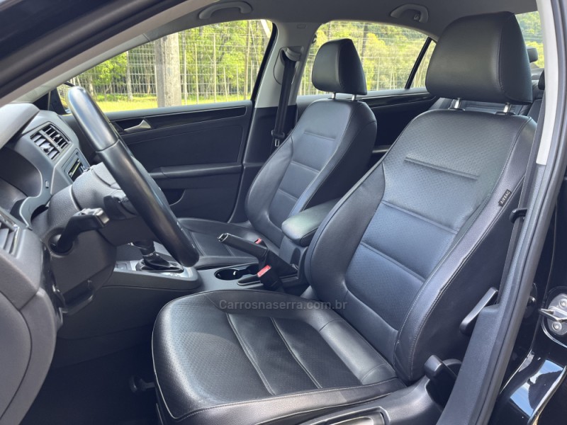 JETTA 2.0 COMFORTLINE FLEX 4P TIPTRONIC - 2014 - NOVA BASSANO