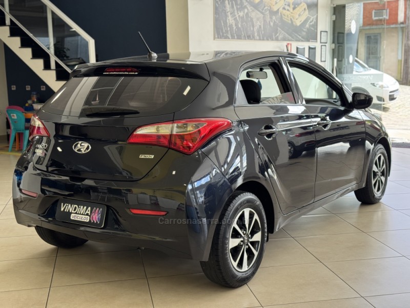 HB20 1.0 COMFORT 12V FLEX 4P MANUAL - 2015 - FLORES DA CUNHA