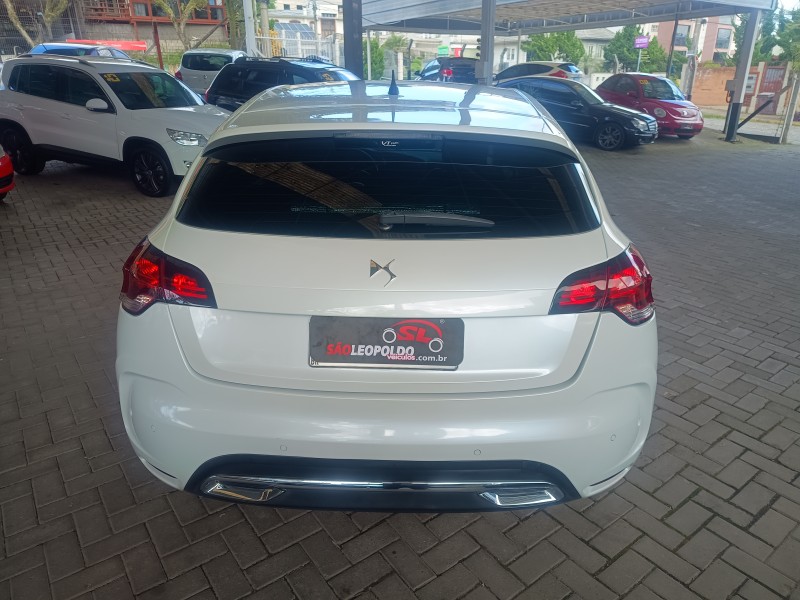 DS4 1.6 THP CHIC 165 16V TURBO GASOLINA 4P AUTOMÁTICO - 2013 - CAXIAS DO SUL