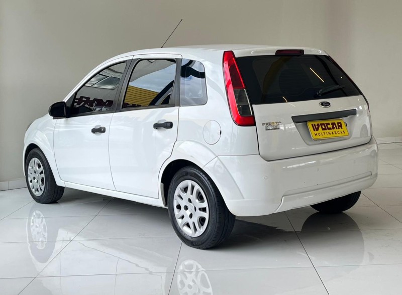 FIESTA 1.0 MPI 8V GASOLINA 4P MANUAL - 2013 - VACARIA