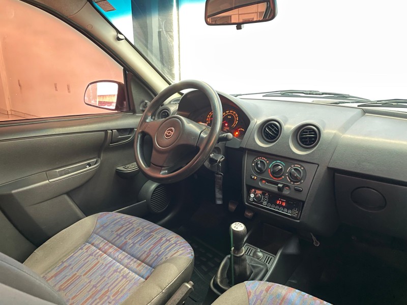 CELTA 1.0 MPFI VHCE LIFE 8V FLEX 4P MANUAL - 2011 - ESTâNCIA VELHA