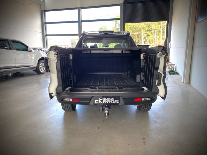 TORO 2.0 16V TURBO DIESEL VOLCANO AT9 4X4 AUTOMÁTICO - 2018 - LAJEADO
