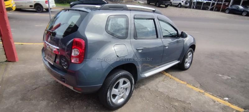 DUSTER 1.6 DYNAMIQUE 4X2 16V FLEX 4P MANUAL - 2013 - FARROUPILHA