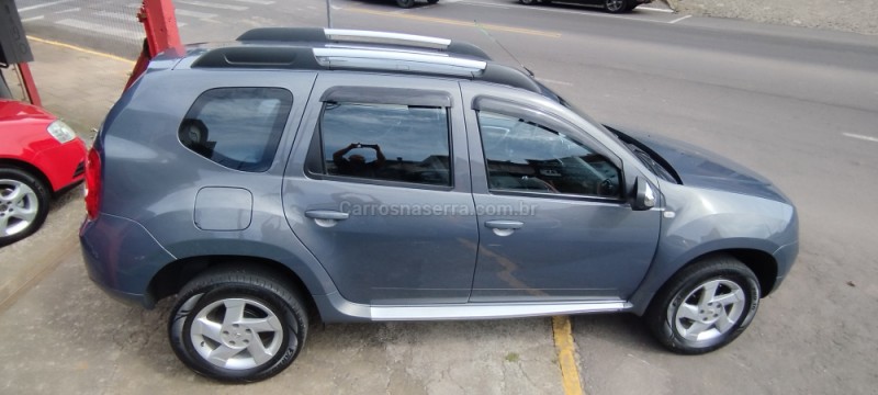 DUSTER 1.6 DYNAMIQUE 4X2 16V FLEX 4P MANUAL - 2013 - FARROUPILHA