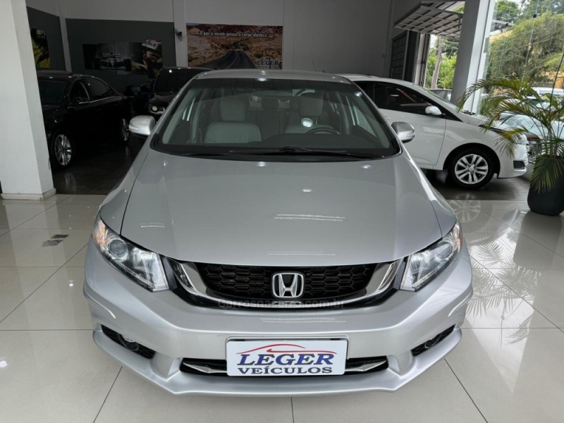 CIVIC 2.0 LXR 16V FLEX 4P AUTOMÁTICO - 2016 - SãO LEOPOLDO