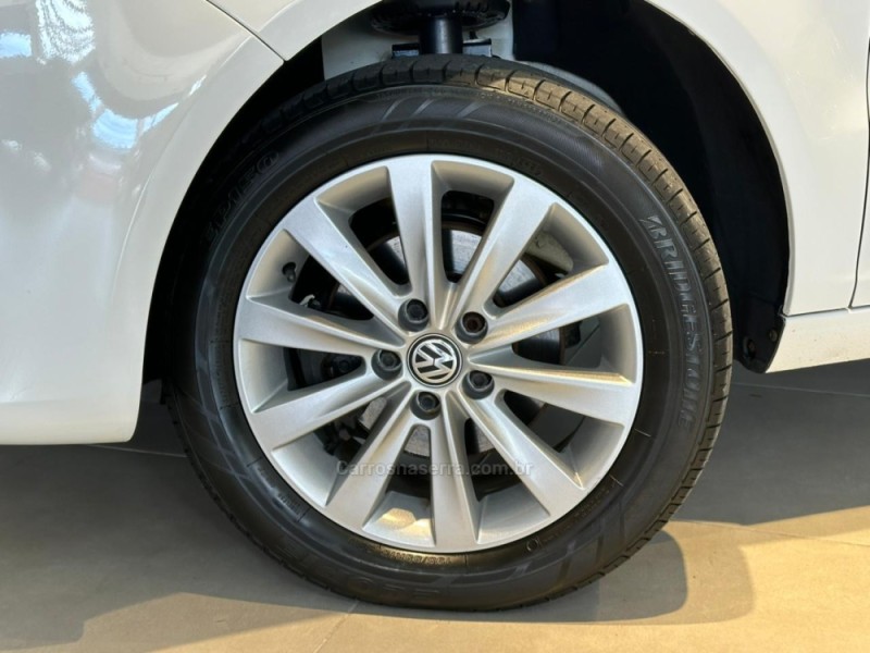 FOX 1.0 MI TRENDLINE 8V FLEX 4P MANUAL - 2014 - CAXIAS DO SUL