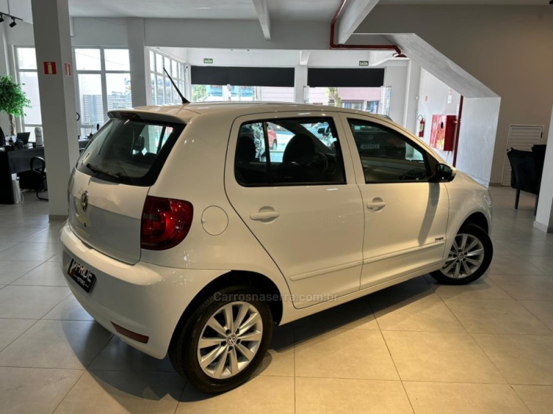 FOX 1.0 MI TRENDLINE 8V FLEX 4P MANUAL - 2014 - CAXIAS DO SUL