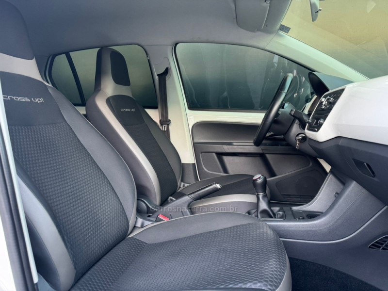 UP 1.0 TSI CROSS 12V FLEX 4P MANUAL - 2016 - ESTâNCIA VELHA